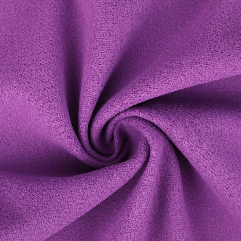 À quoi sert le tissu 100 % polyester ?